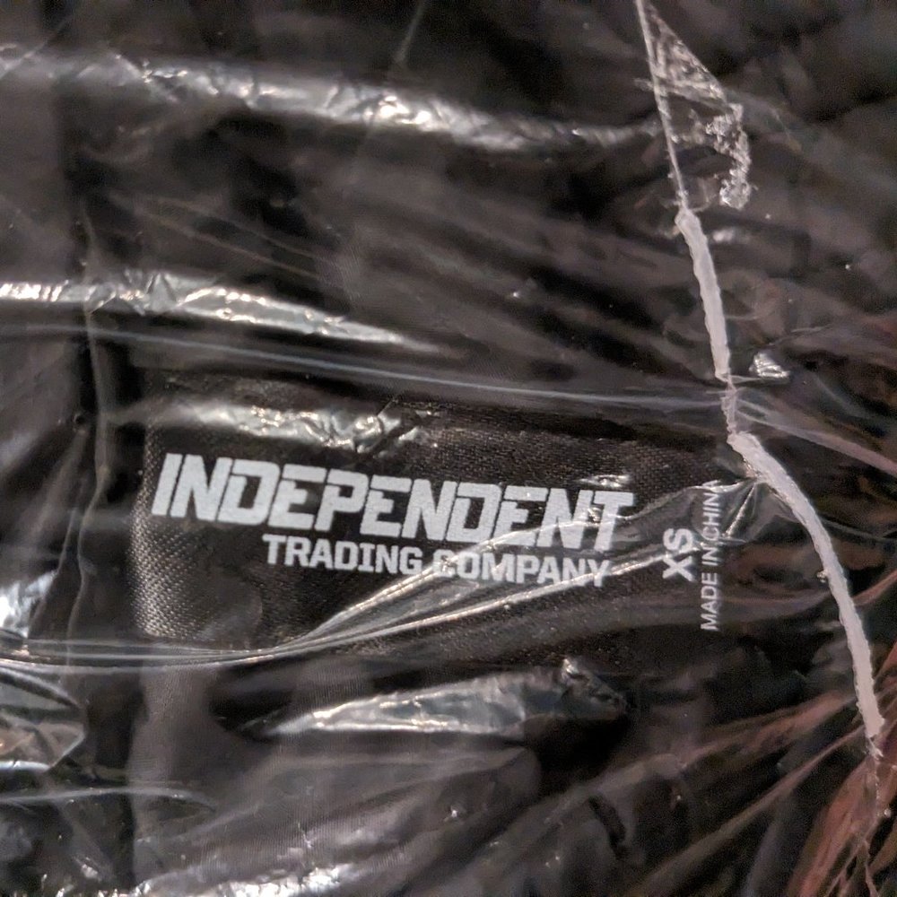 Google Puffer Jacket - Picture 3 of 3